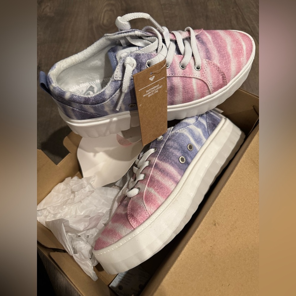 Roxy Sheilahh sneaker NWT